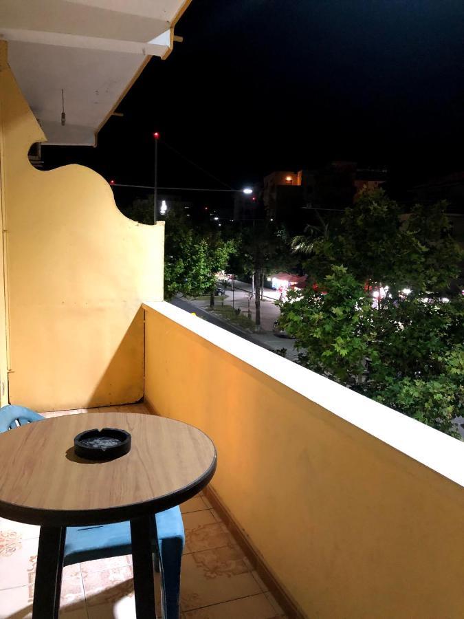 Vogli'S House Apartments & Rooms ドゥラス エクステリア 写真